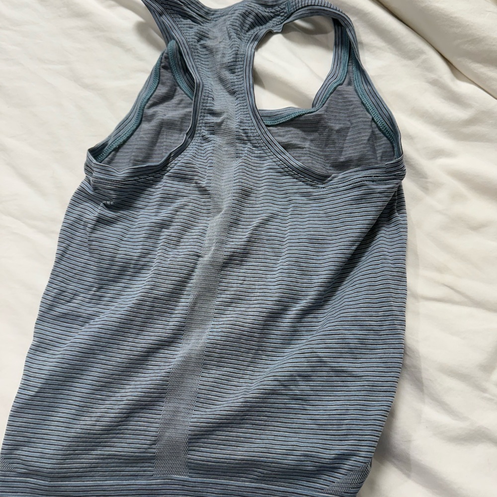 Lululemon swiftly tech tank top size 4 - Picture 2 of 3